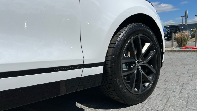 Land Rover Range Rover Velar 2.0 D200 MHEV Belgravia Edition 5dr Auto Diesel Estate - Image 25